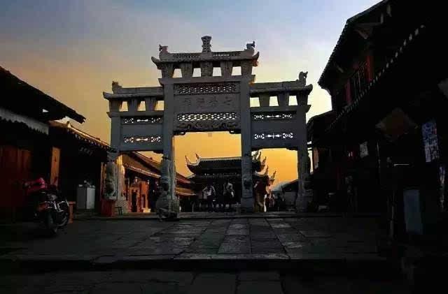 阿里云为浙江高校大学生 每人送一台云服务器